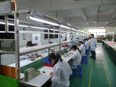 【深圳工廠供應發光胸牌|圓形led發光胸章|創意時尚大方禮品】價格,廠家,圖片,金屬工藝品,深圳市火狼電子-